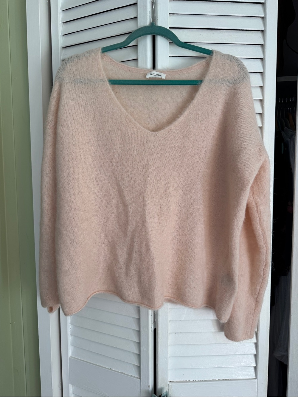 American Vintage V-Neck Women's Sweater in Light Blush NWOT